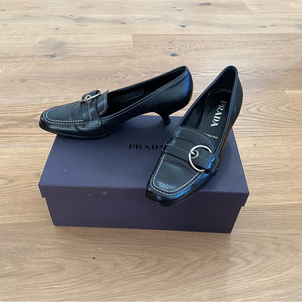Vintage Prada black loafer kitten heel pumps 36.5 fits like 37